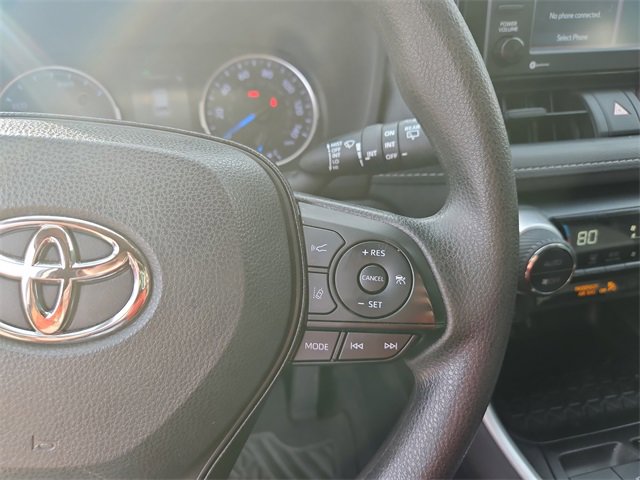 Used 2021 Toyota RAV4 XLE image 19