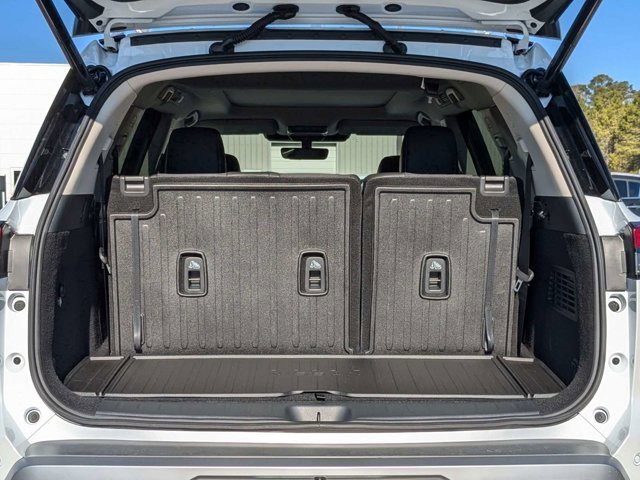 New 2025 Nissan Pathfinder Platinum w/ Cargo Package image 13