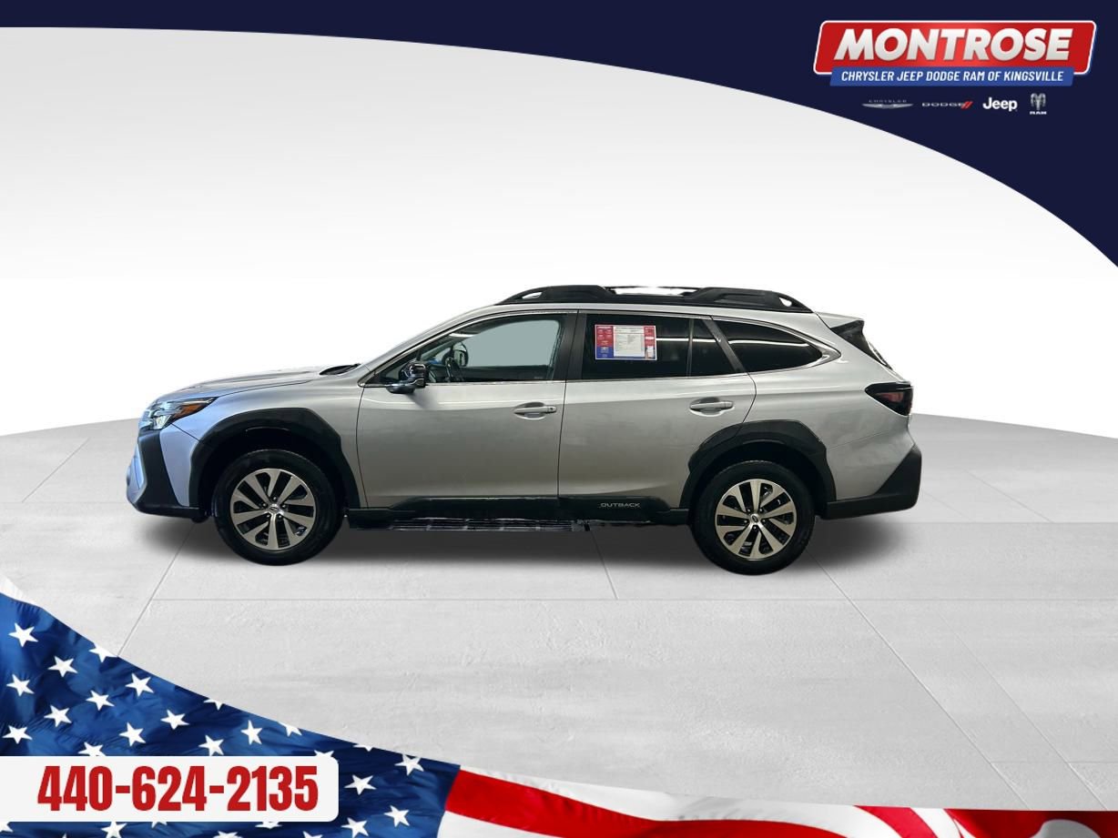 Used 2023 Subaru Outback Premium image 2