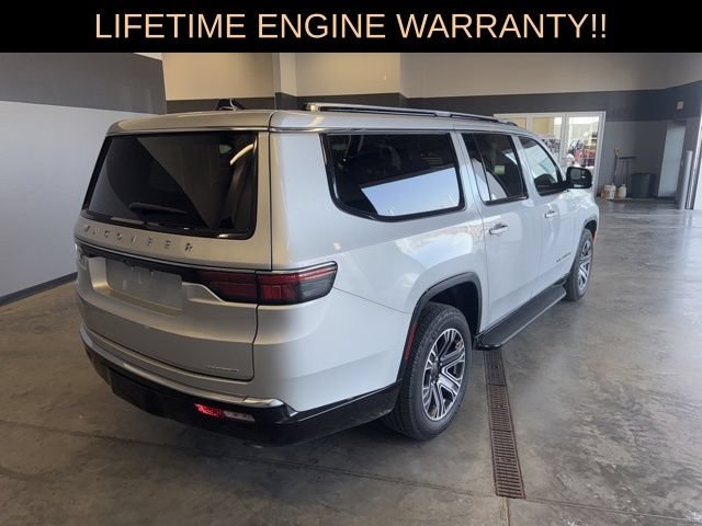 Certified 2024 Jeep Wagoneer L Series II w/ Flexible Seating Group AWD/4WD image 9