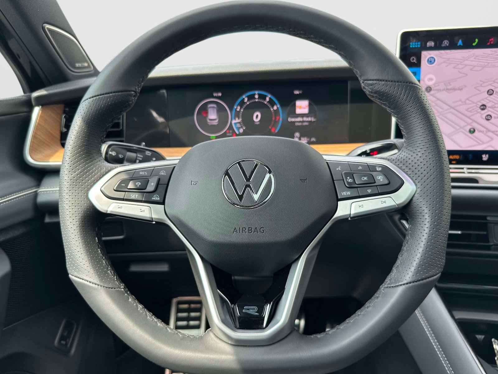 Certified 2026 Volkswagen Tiguan SEL R-Line AWD/4WD image 22