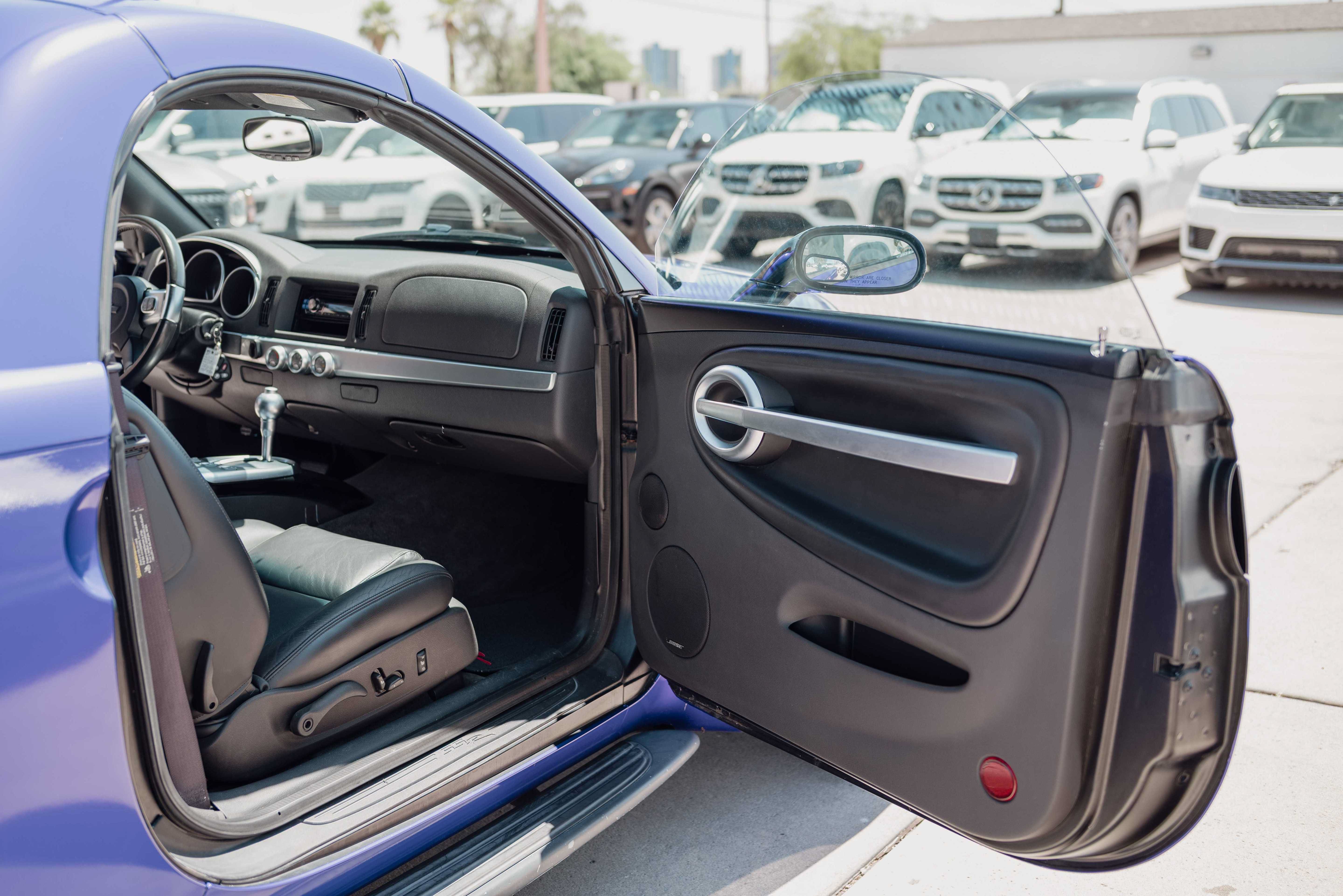 Used 2003 Chevrolet SSR w/ Preferred Equipment Group RWD image 9