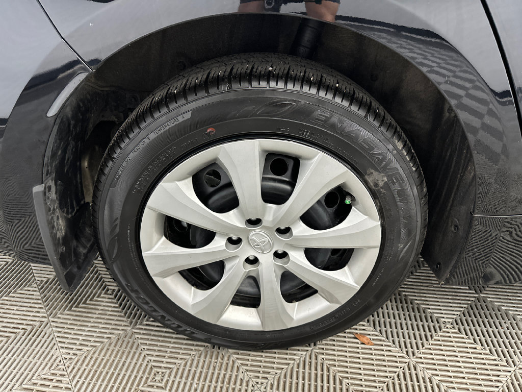Used 2026 Toyota Corolla LE FWD image 12