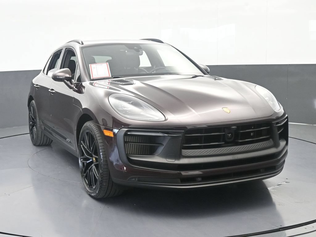 Used 2025 Porsche Macan GTS AWD/4WD image 9