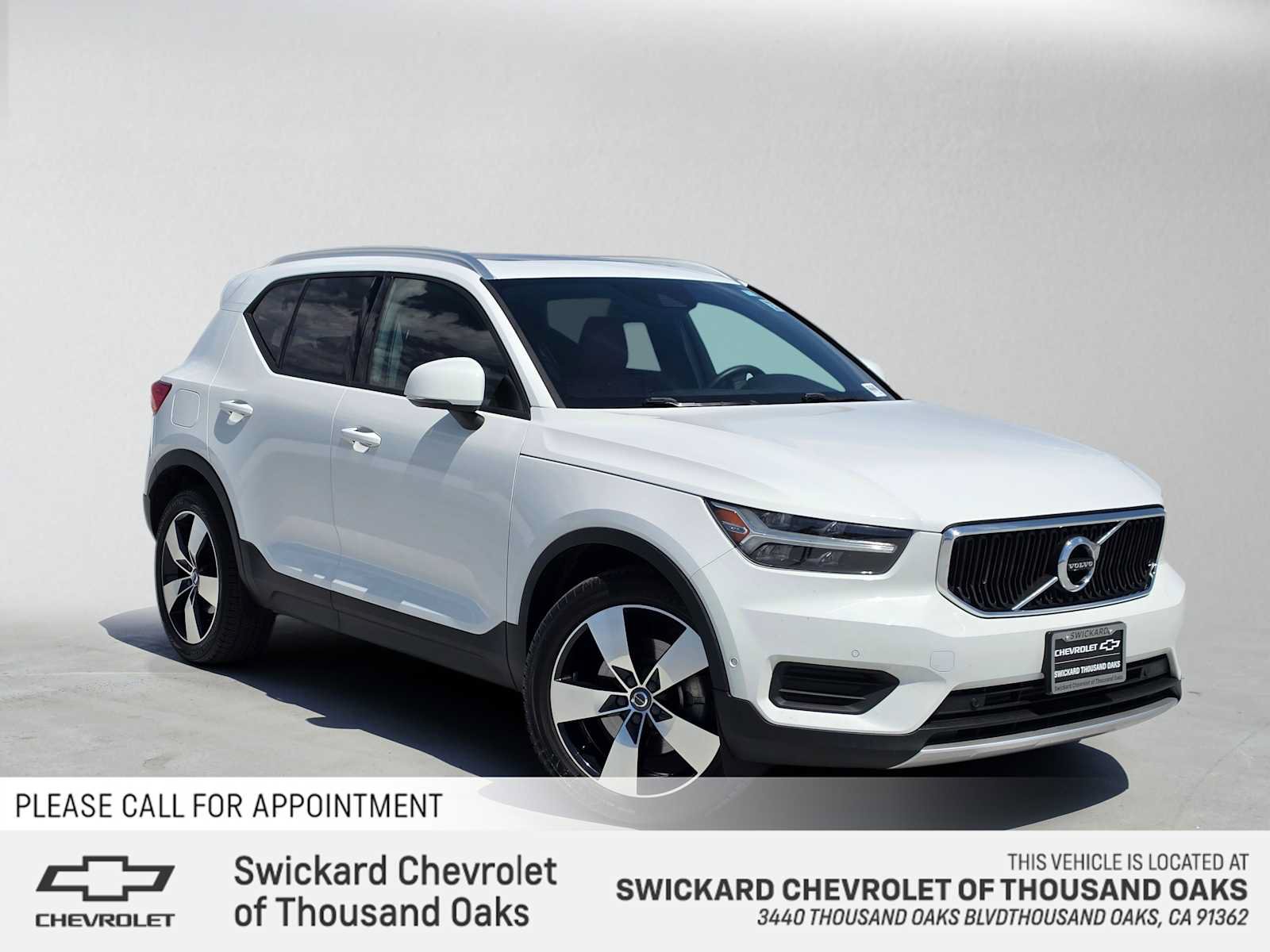Used 2019 Volvo XC40 T5 Momentum AWD/4WD image 1