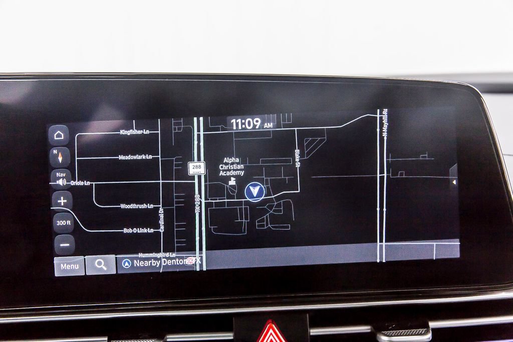 Used 2025 Hyundai Elantra Limited FWD image 16