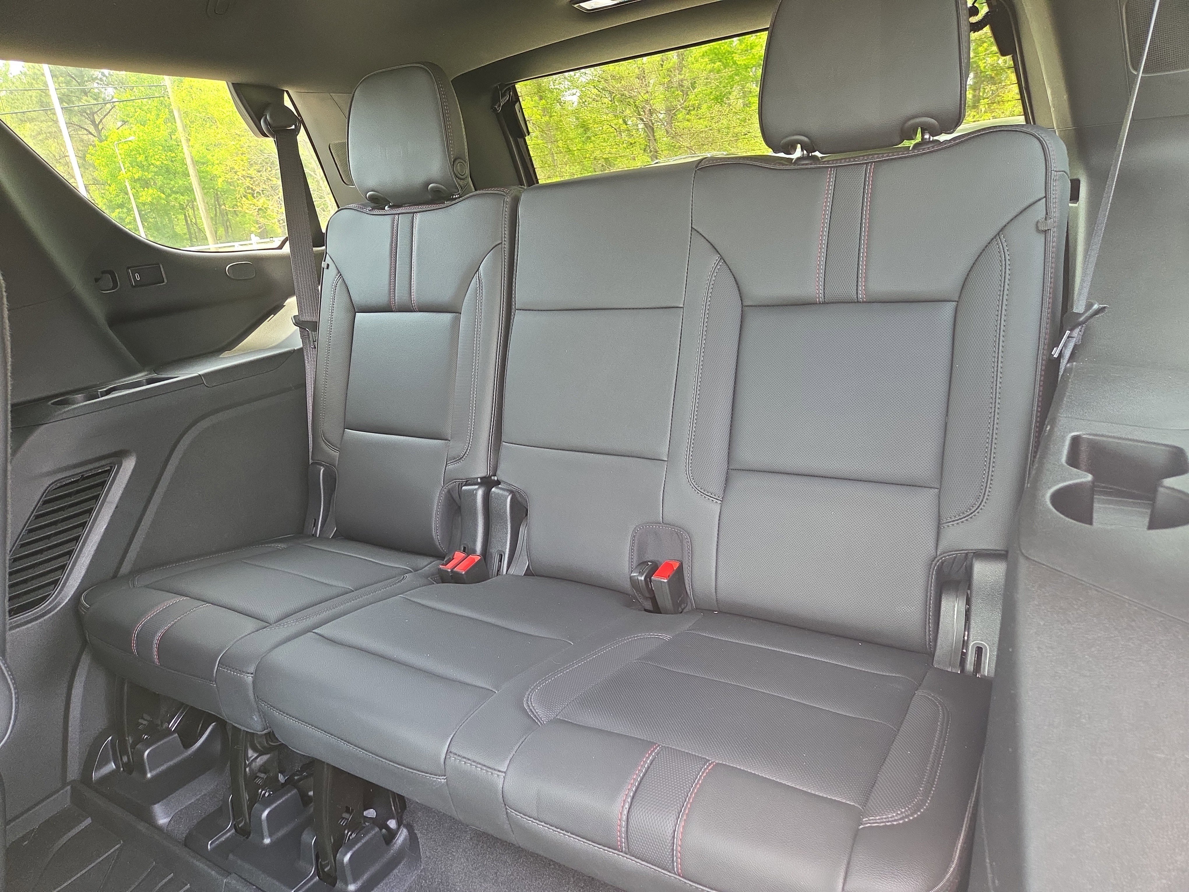 Used 2022 Chevrolet Tahoe RST w/ Sport Performance Package AWD/4WD image 9