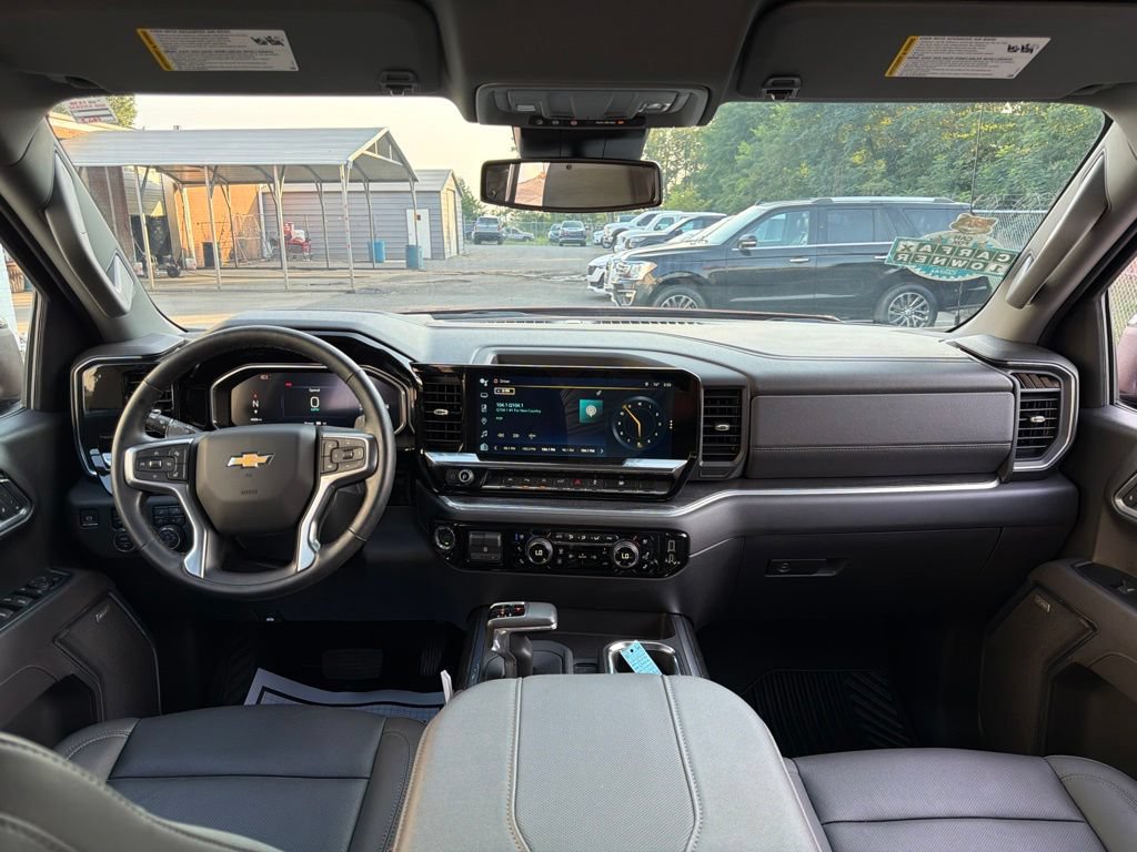 Used 2026 Chevrolet Silverado 1500 LTZ AWD/4WD image 24