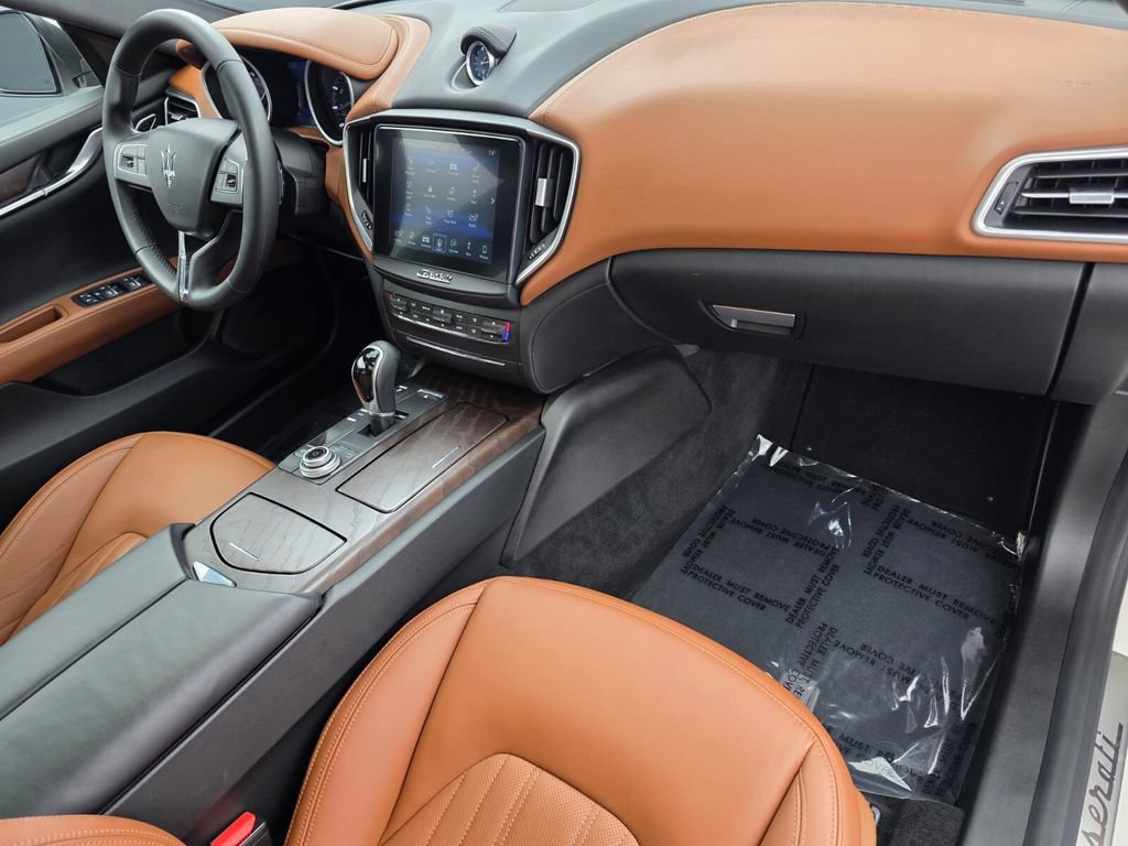 Used 2018 Maserati Ghibli S GranLusso RWD image 31