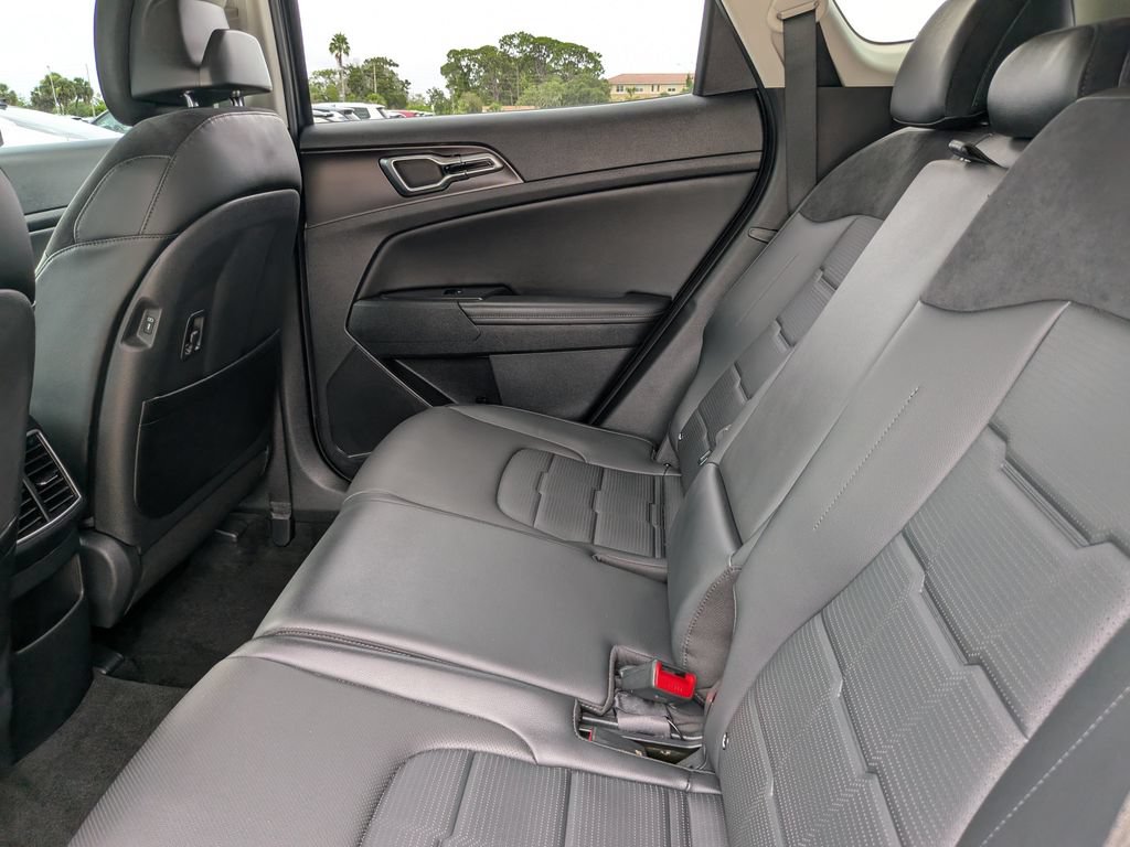 Certified 2026 Kia Sportage SX FWD image 18