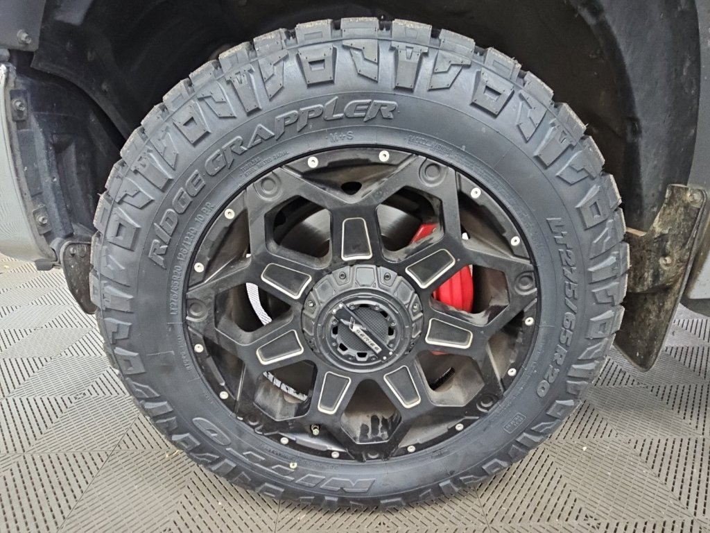 Used 2021 Toyota Tundra Limited w/ Limited Premium Package AWD/4WD image 48