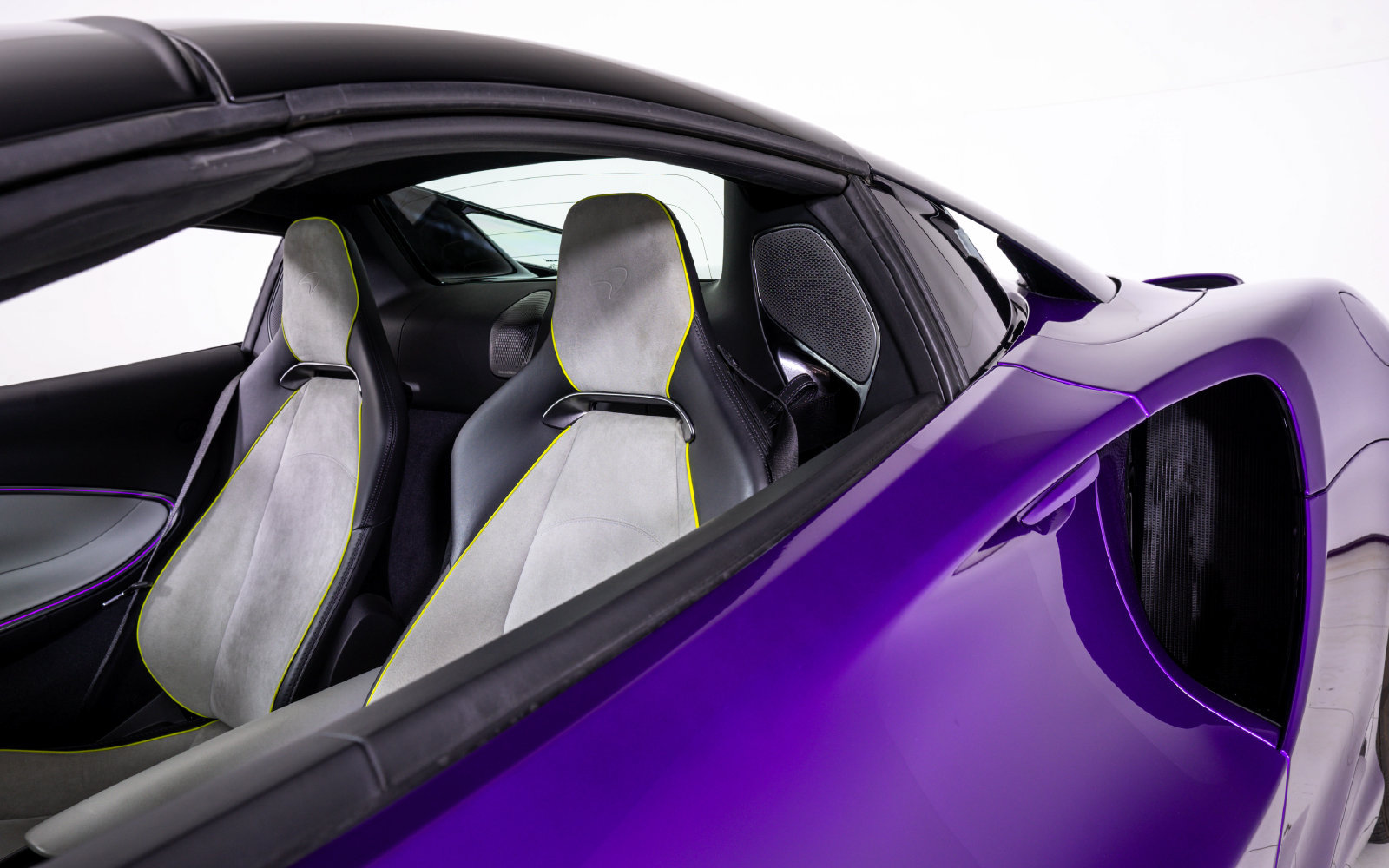 New 2025 McLaren Artura Spider RWD image 15