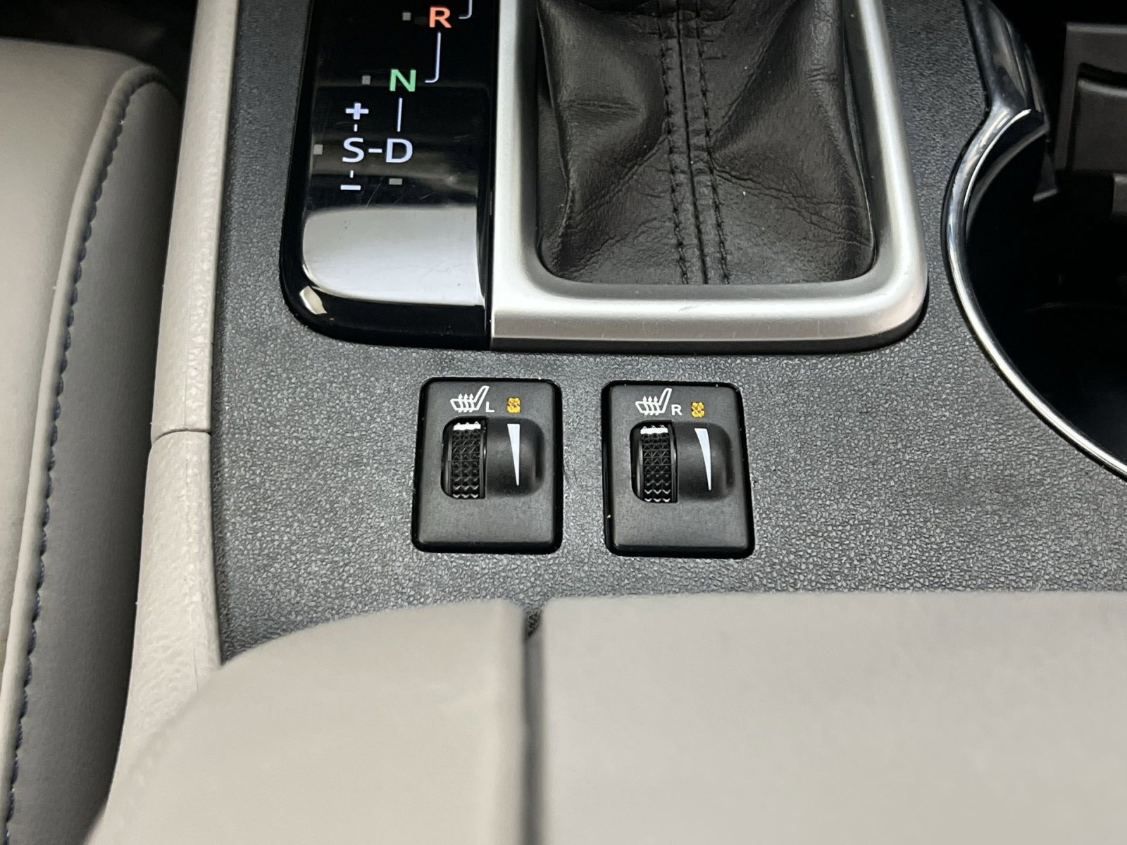 Used 2017 Toyota Highlander XLE image 33