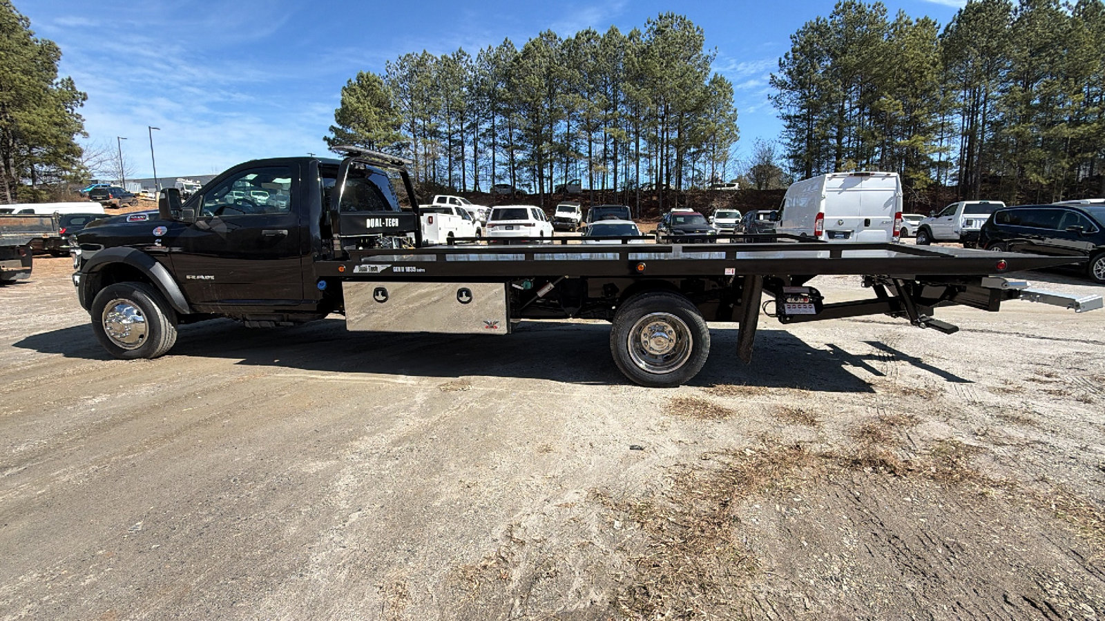 New 2025 RAM 5500 4x4 Regular Cab image 11