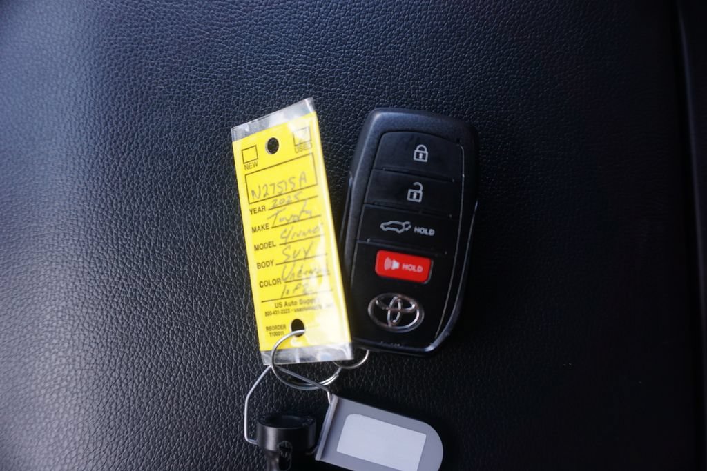 Certified 2025 Toyota 4Runner Limited AWD/4WD image 36