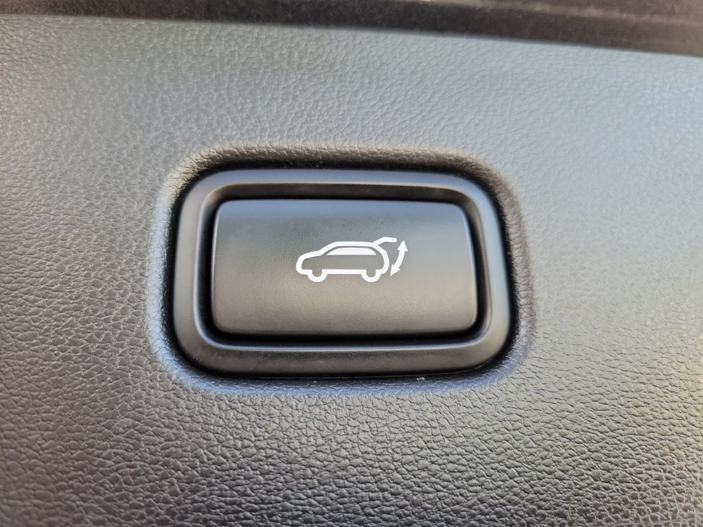 Used 2023 Hyundai Tucson Limited FWD image 11
