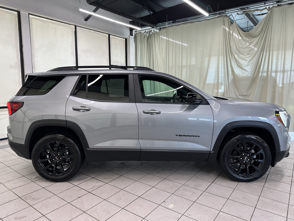 Used 2026 GMC Terrain Elevation w/ Elevation Premium Package AWD/4WD image 3