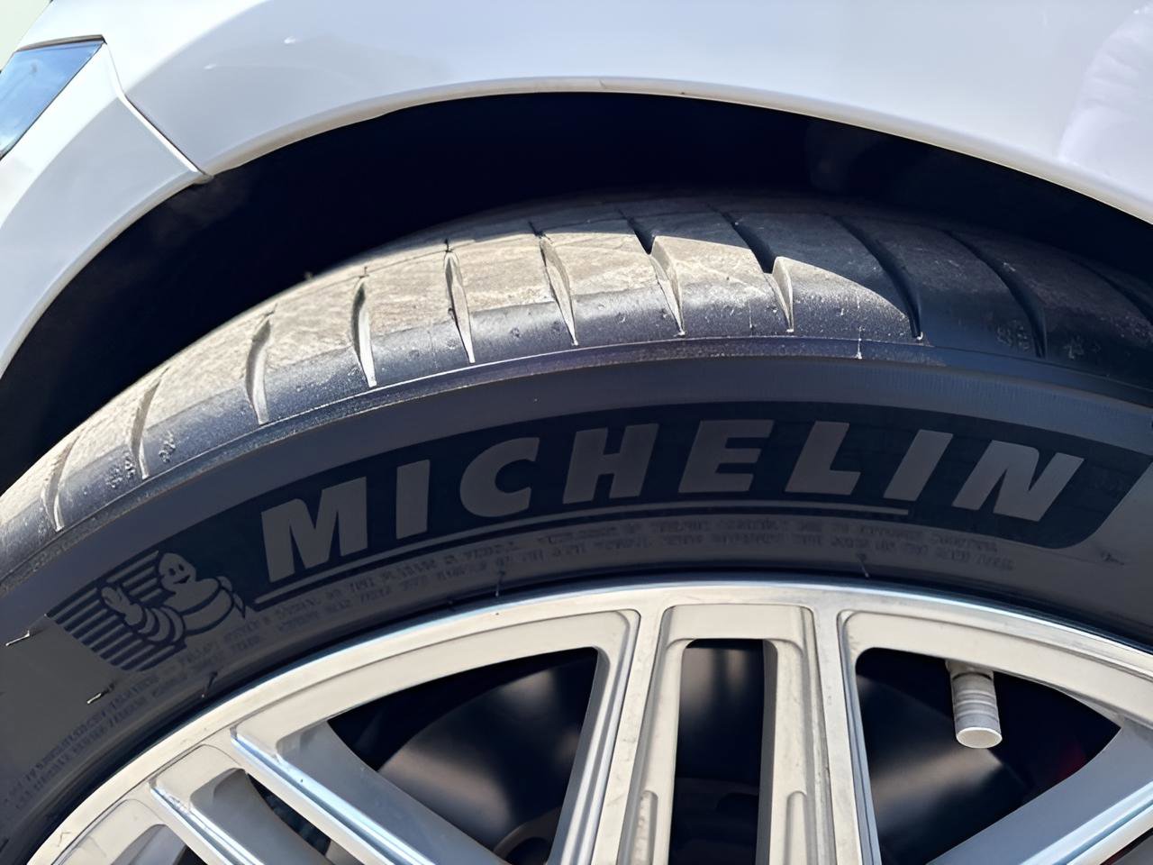 Used 2021 Genesis G80 3.5T image 3