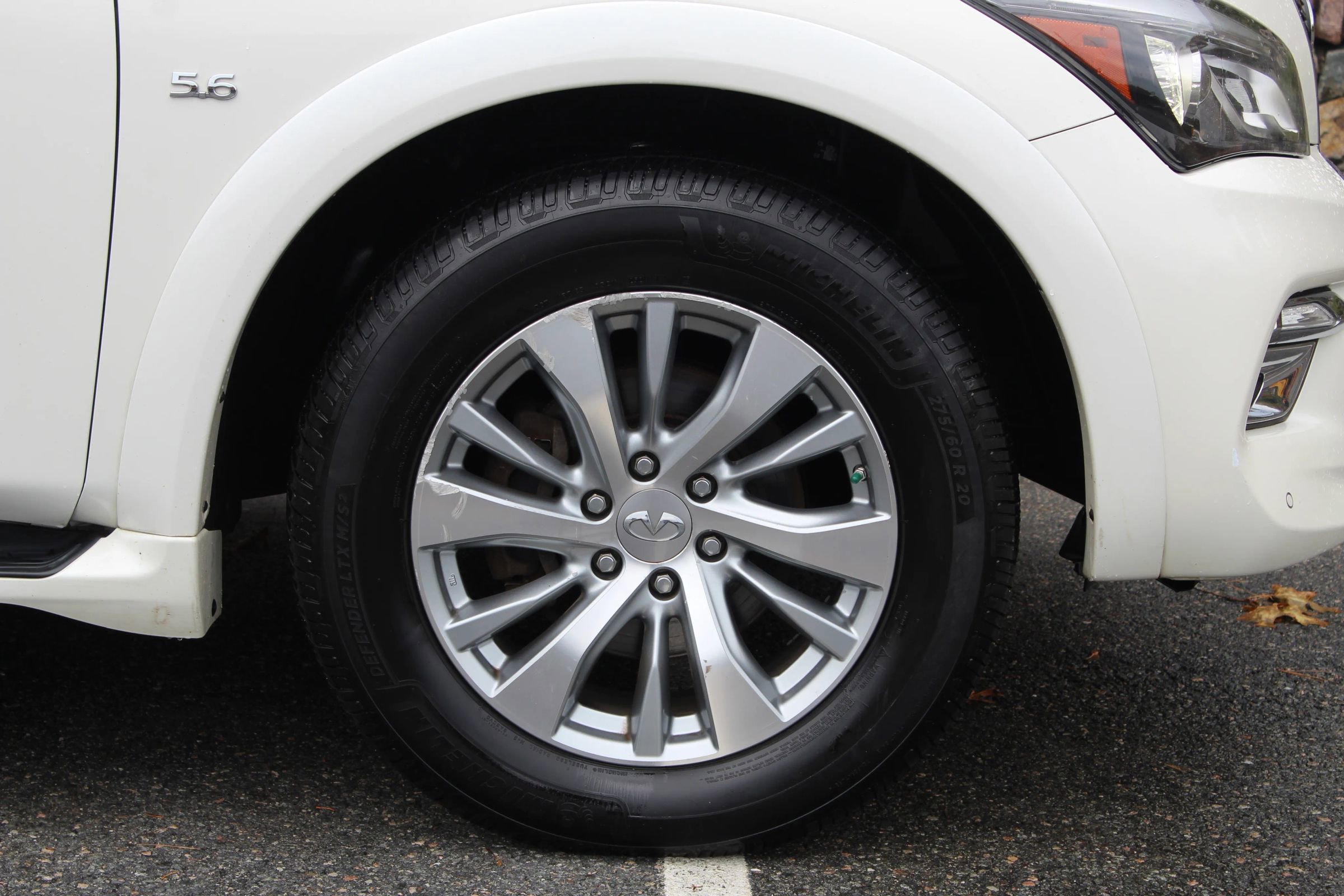 Used 2017 INFINITI QX80 4WD w/ Driver Assistance Package image 34