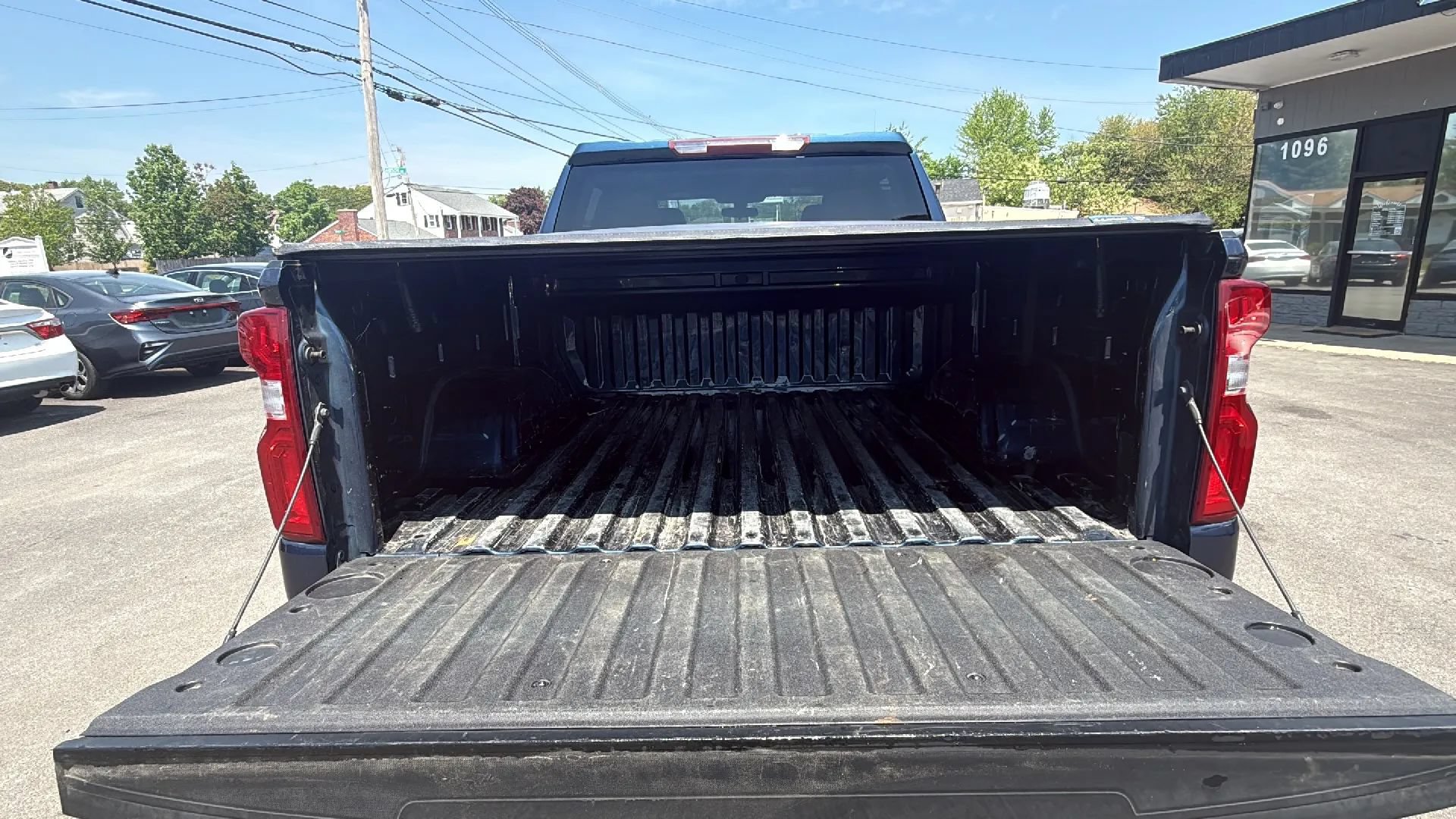 Used 2021 Chevrolet Silverado 1500 Custom Trail Boss AWD/4WD image 9