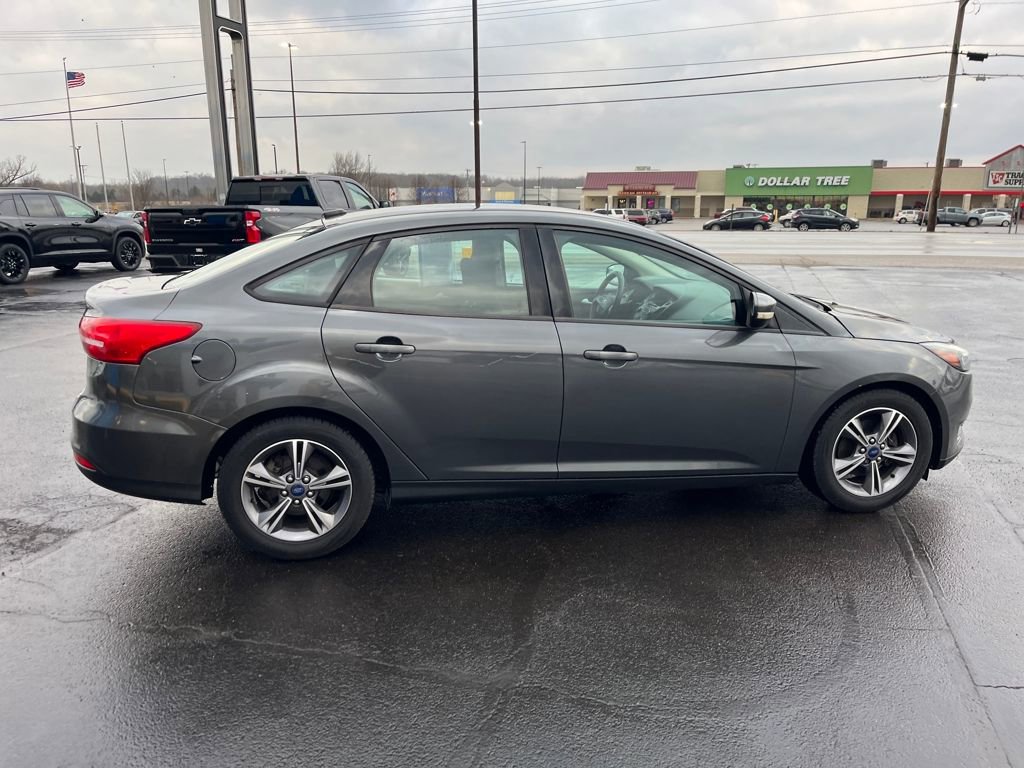 Used 2017 Ford Focus SE image 6