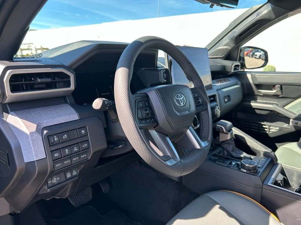 Used 2025 Toyota Tacoma Trailhunter image 16