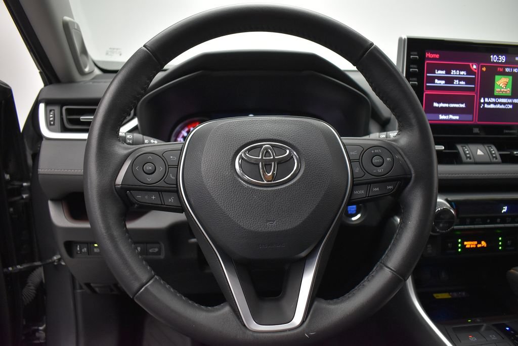 Used 2022 Toyota RAV4 Limited AWD/4WD image 20