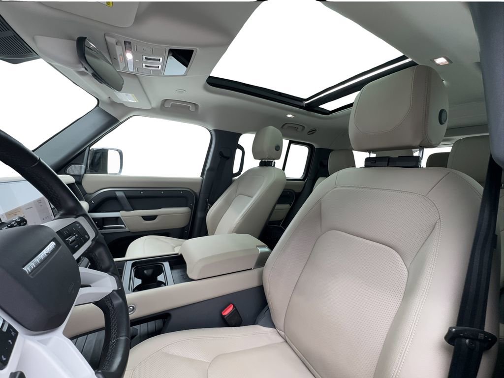 Used 2024 Land Rover Defender 130 S image 18