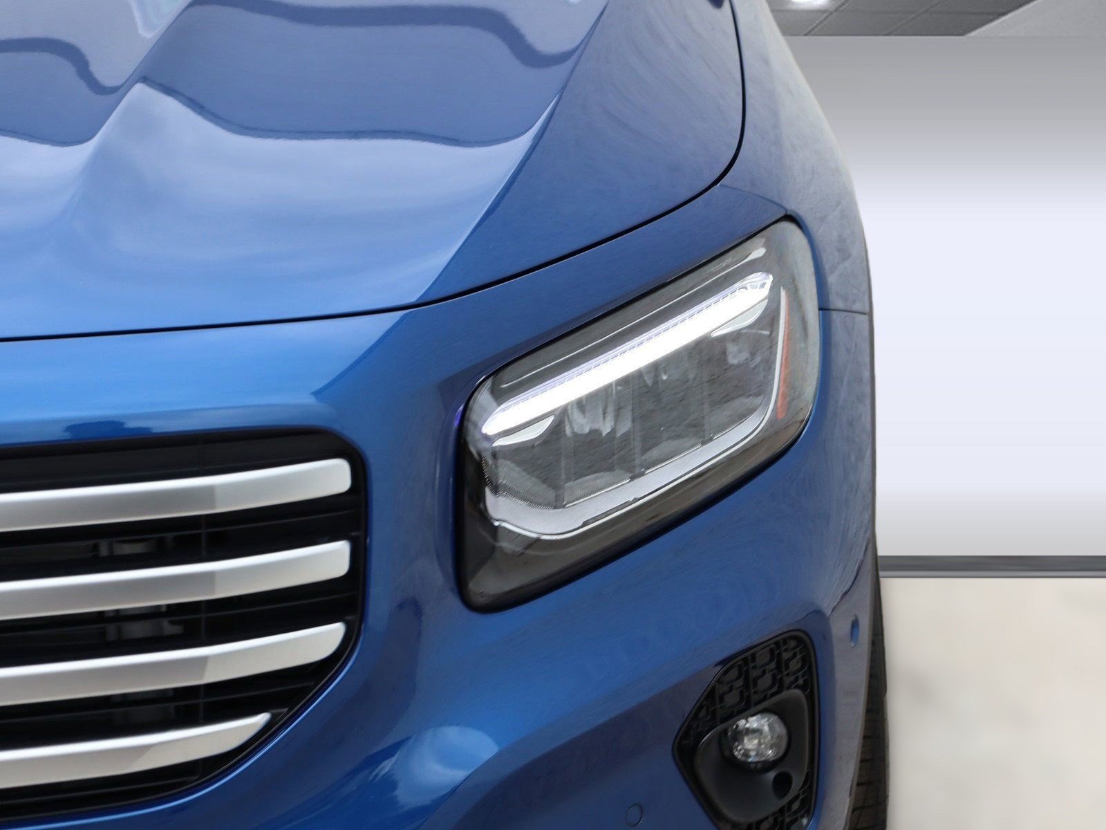 Used 2025 Mercedes-Benz GLB 250 image 9