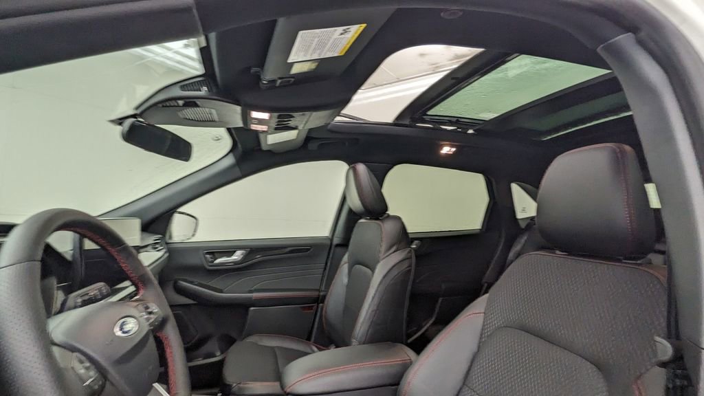 New 2026 Ford Escape ST-Line w/ Tech Pack #1 image 3