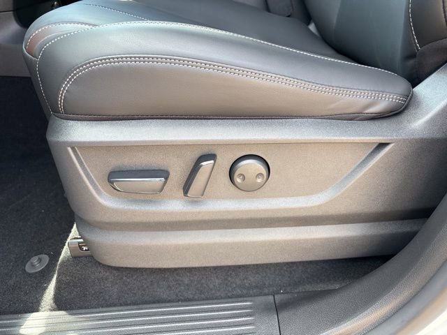 New 2026 Nissan Armada SL w/ Captain's Chari Seat Package image 10