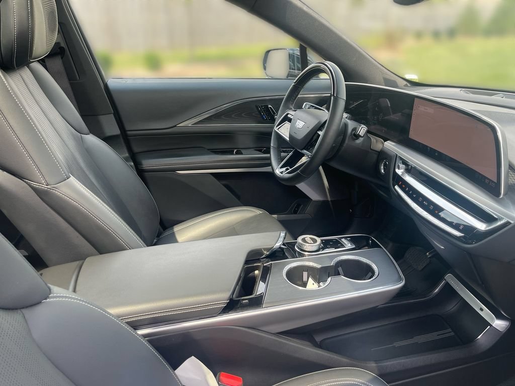 Certified 2024 Cadillac Lyriq Luxury w/ LPO, Floor Liner Package AWD/4WD image 41