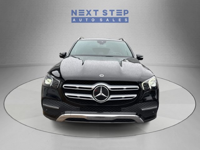 Used 2021 Mercedes-Benz GLE 350 4MATIC w/ Premium Package image 2