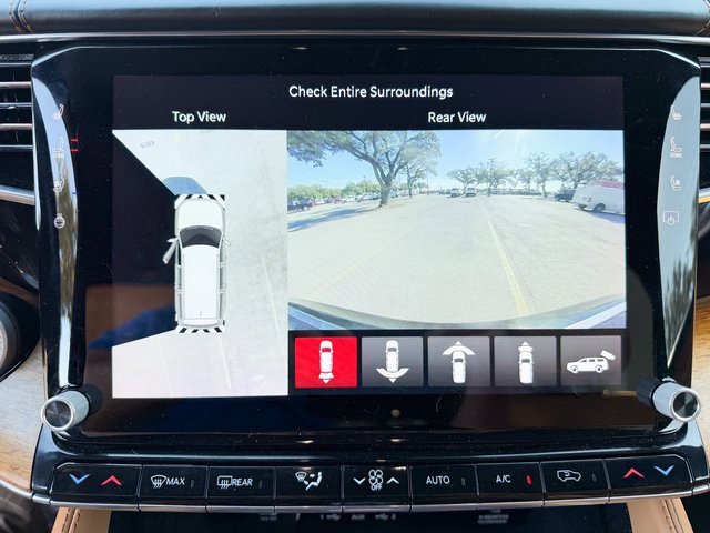 Used 2022 Jeep Grand Wagoneer Series III image 16