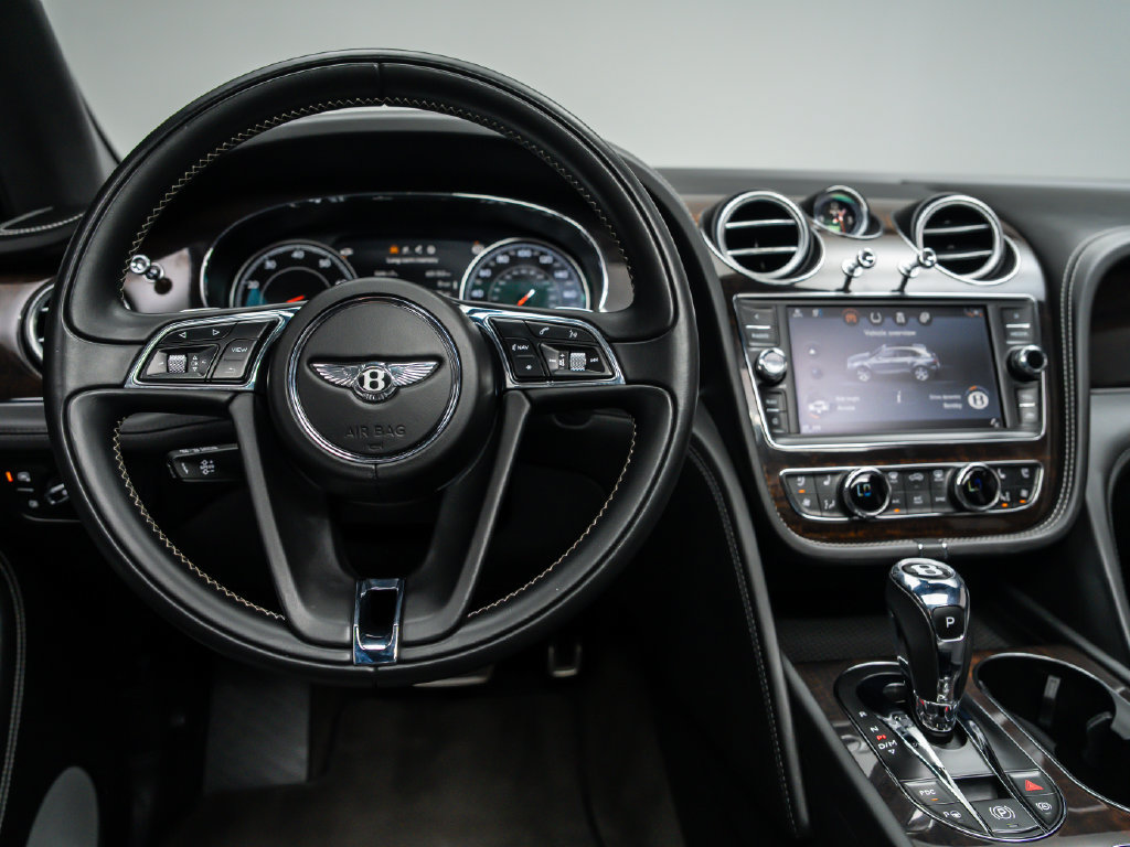 Used 2019 Bentley Bentayga AWD/4WD image 20