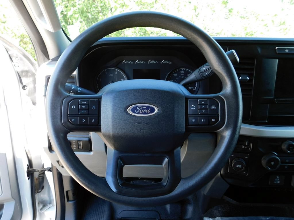 Used 2023 Ford F550 4x4 Regular Cab Super Duty image 52