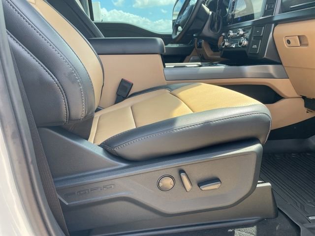 Used 2026 Ford F250 Lariat w/ Lariat Premium Package AWD/4WD image 12
