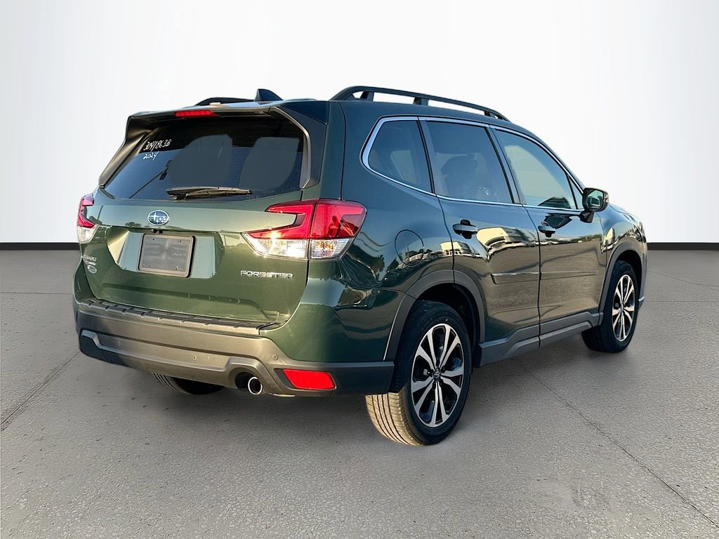 Used 2024 Subaru Forester Limited image 7
