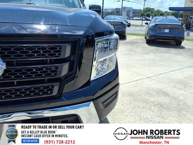 Used 2024 Nissan Titan SV RWD image 14
