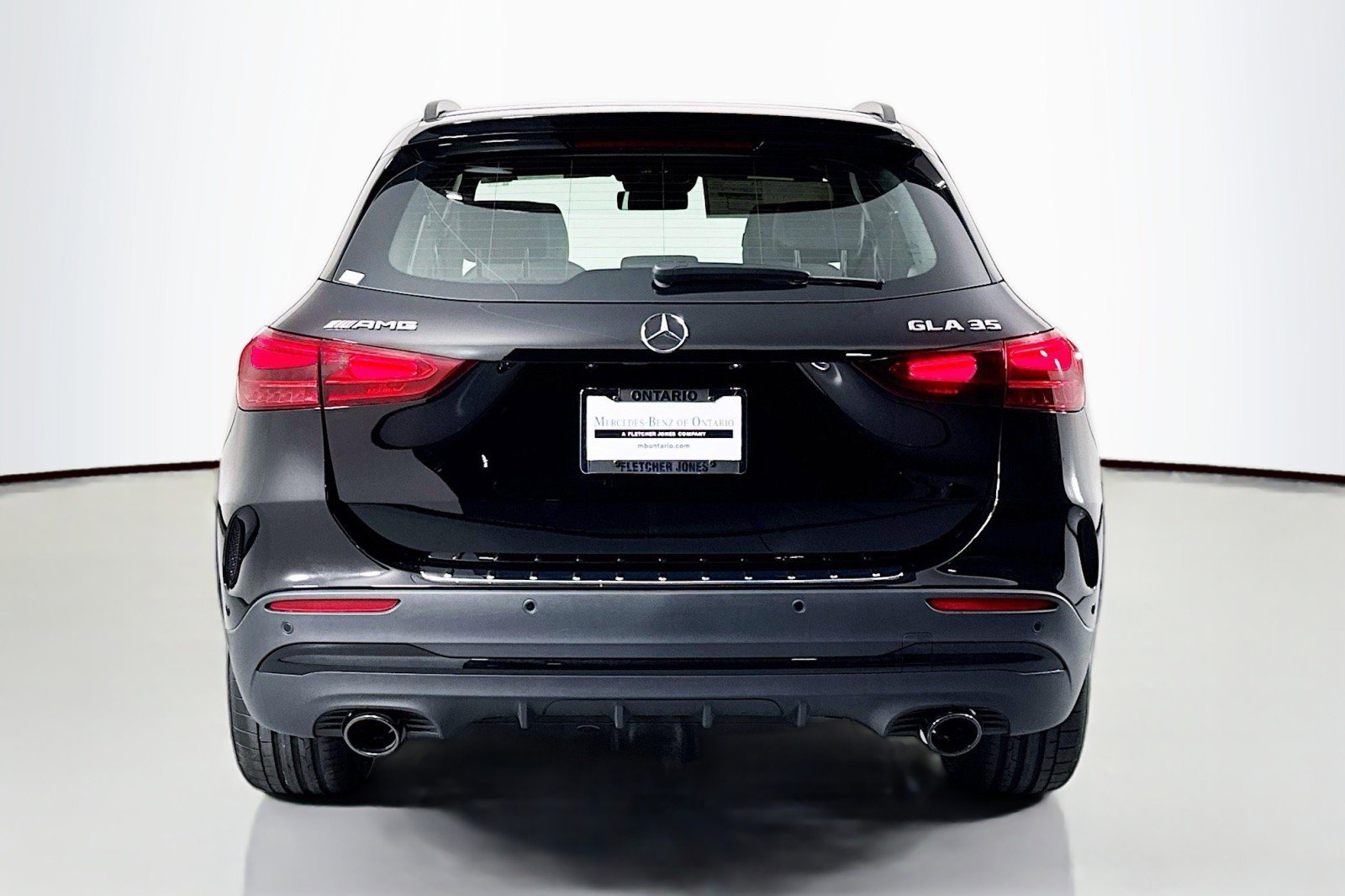 New 2026 Mercedes-Benz GLA 35 AMG 4MATIC image 3