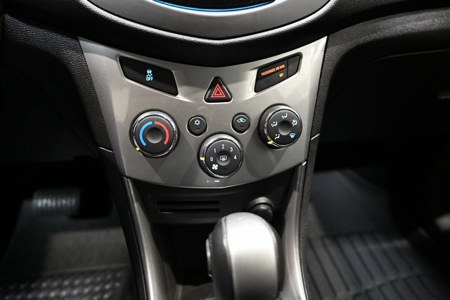 Used 2016 Chevrolet Trax LT w/ LT Convenience Package image 16