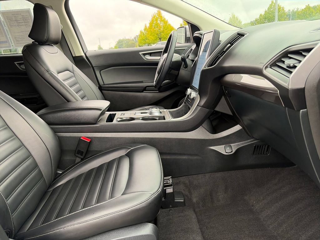 Used 2024 Ford Edge SEL w/ Convenience Package AWD/4WD image 11