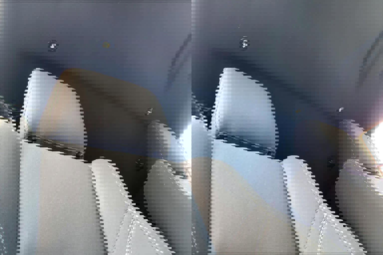 Used 2016 Dodge Challenger SXT image 14