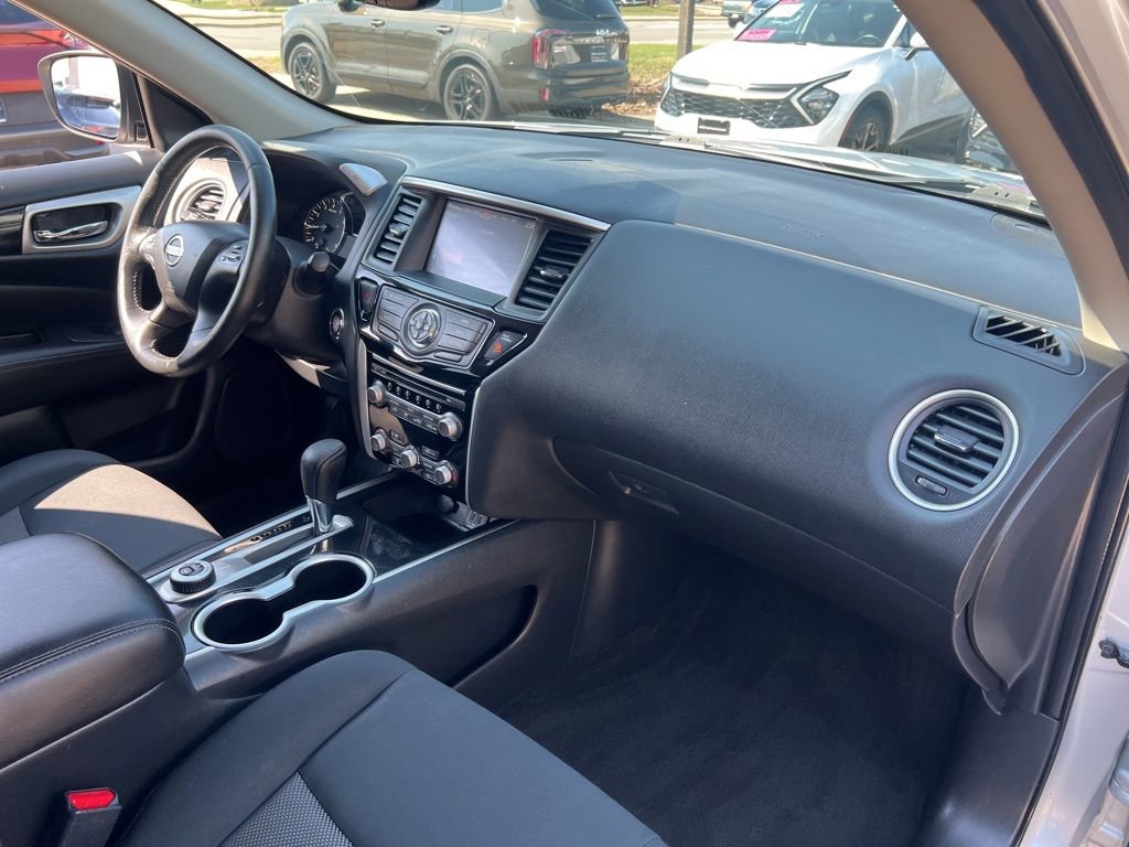 Used 2018 Nissan Pathfinder SV w/ Cargo Package image 20