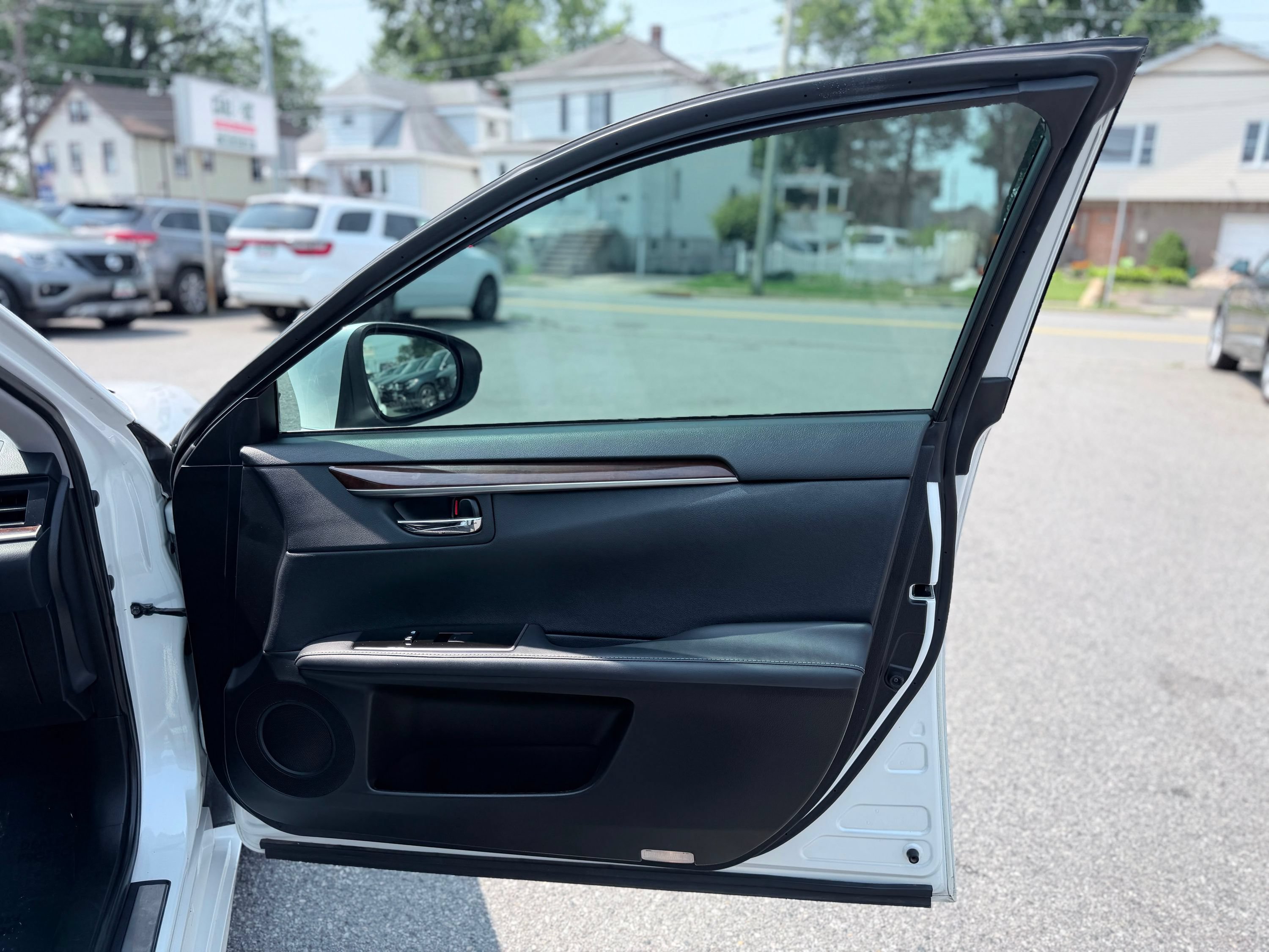 Used 2018 Lexus ES 350 w/ Premier Package FWD image 22