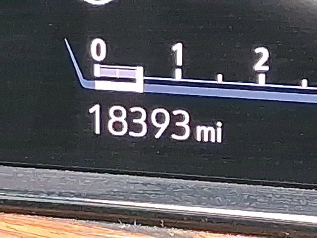 Certified 2024 Cadillac Escalade ESV Premium Luxury w/ LPO, Floor Liner Package image 10