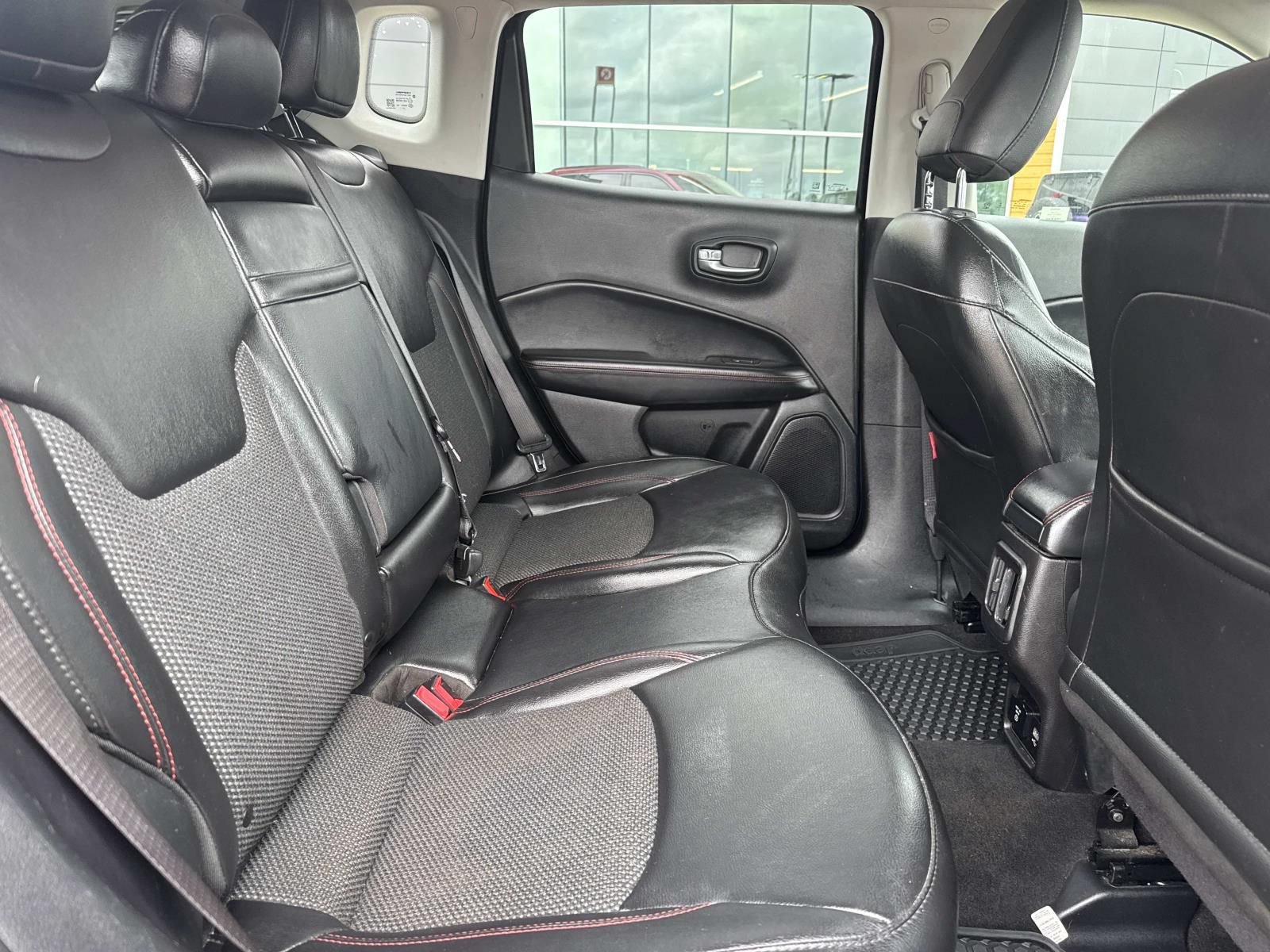 Used 2019 Jeep Compass Trailhawk AWD/4WD image 9