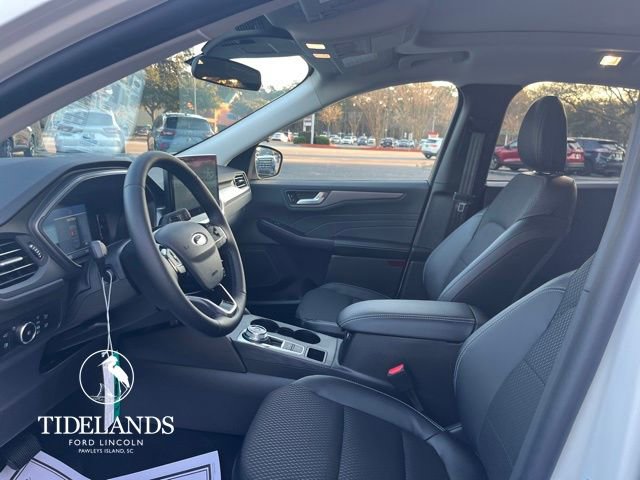 New 2025 Ford Escape SE w/ Class II Trailer Tow Package image 22