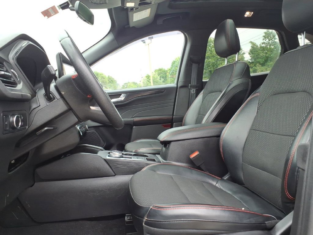 Used 2023 Ford Escape ST-Line w/ Tech Pack #1 AWD/4WD image 14