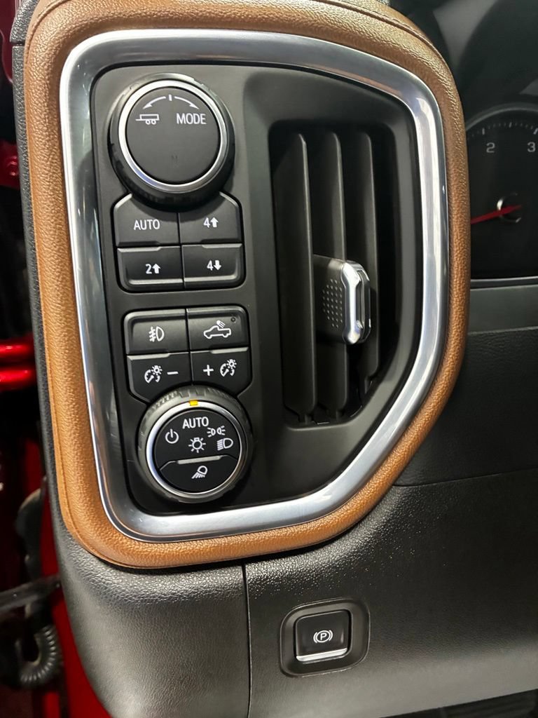 Used 2023 Chevrolet Silverado 3500 High Country AWD/4WD image 25